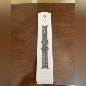 Genuine Google
Pixel Watch Active Band Size small NIB